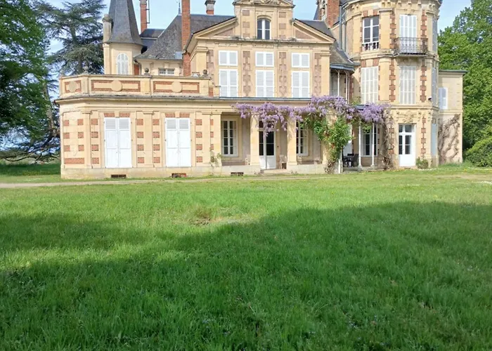 Chateau De Maucouvent