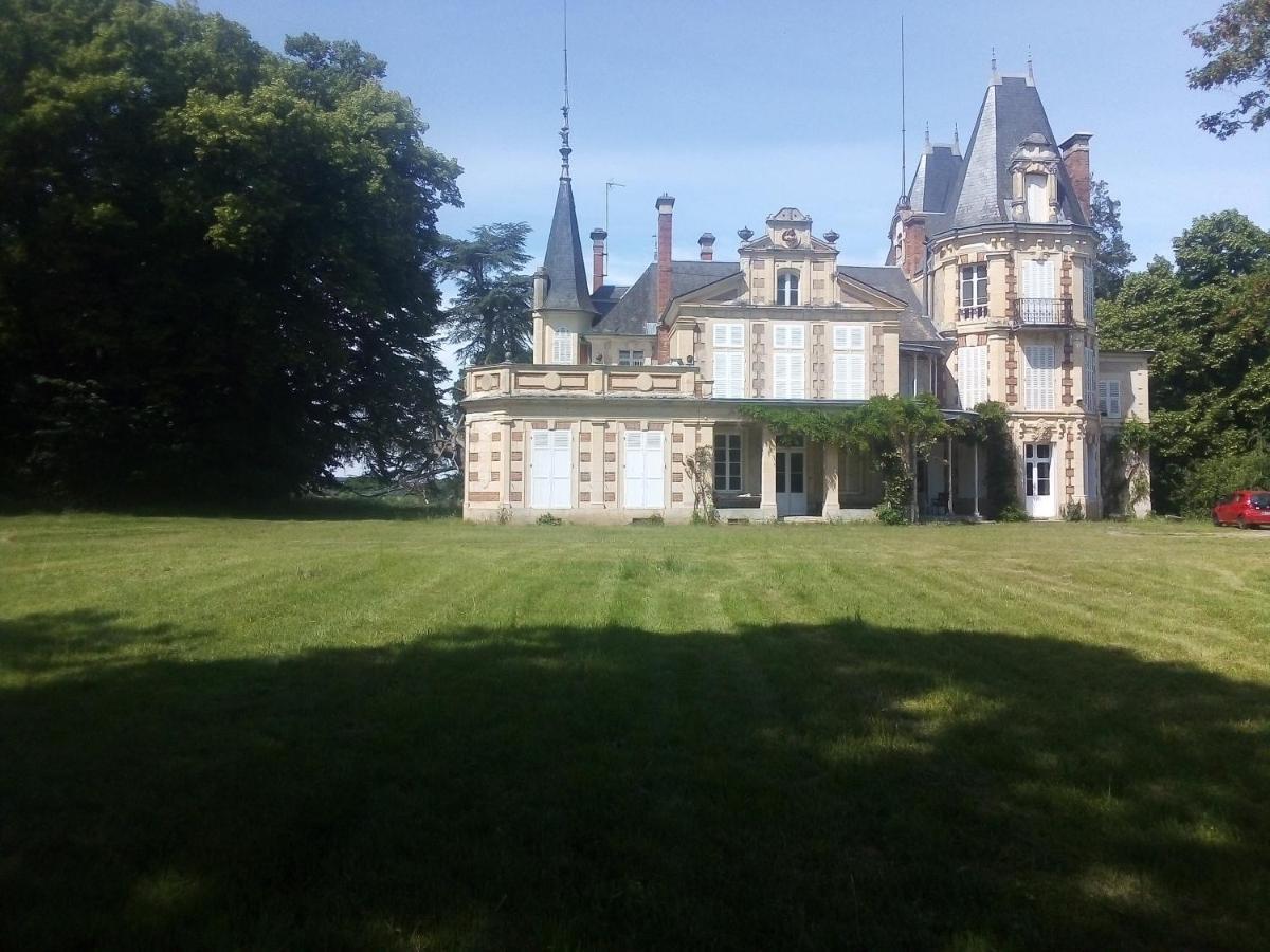 Chateau De Maucouvent Frühstückspension *