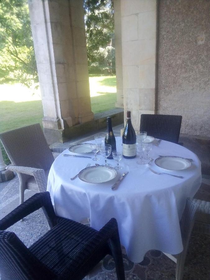 Bed & Breakfast Chateau De Maucouvent Challuy