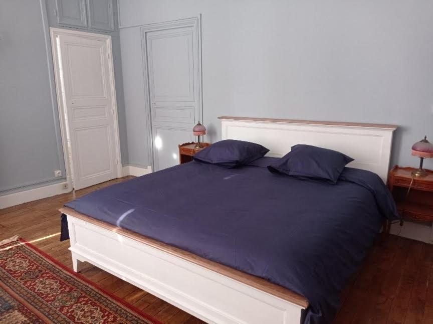Bed & Breakfast Chateau De Maucouvent Challuy