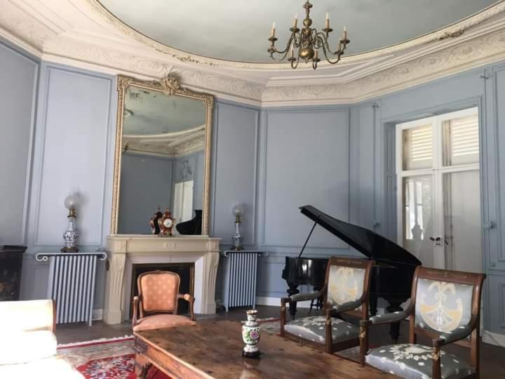 Chateau De Maucouvent Frühstückspension Challuy